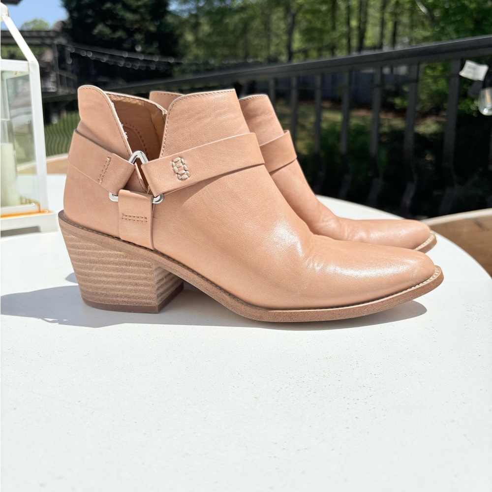 DV Ankle Boots